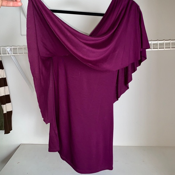 Off-the-shoulder Ruffle Top - Picture 3 of 6